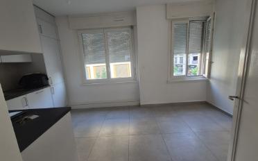 Apartment 4 rooms - image - 4