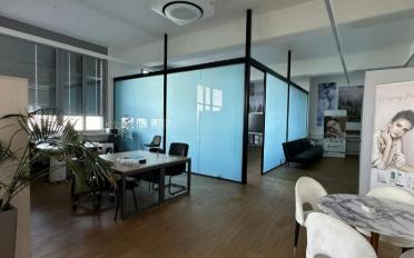 Office - image - 11