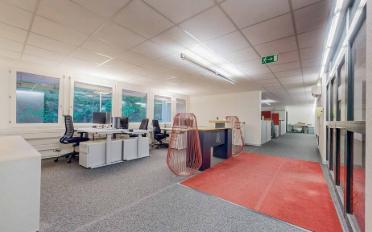 Office - image - 4