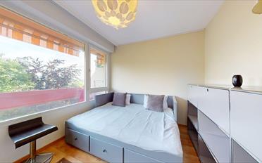 Furnished flat 6 rooms - image - 8