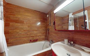 Furnished flat 6 rooms - image - 13