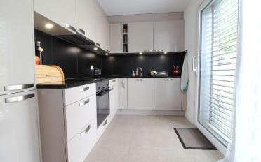 Bifamiliar house - image - 6