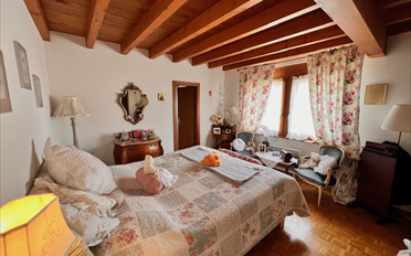 Single house 12 rooms - image - 2