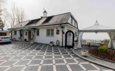 Single house 12 rooms - image - 1