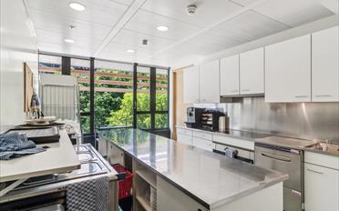 Bureau - image - 12