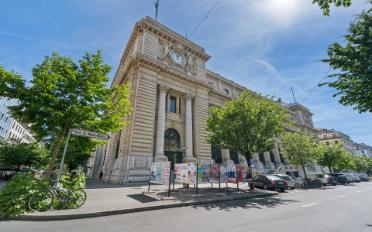 Office - image - 1