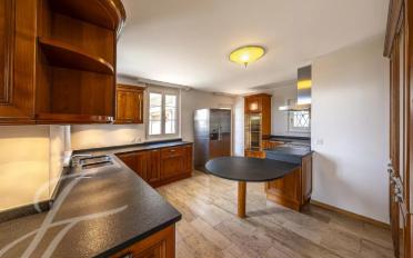 Single house 12 rooms - image - 3