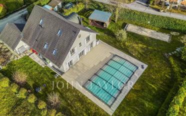 Villa 7.5 Zimmer - image - 1