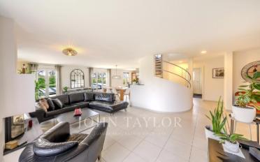 Villa 7.5 Zimmer - image - 3