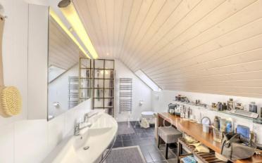 Villa 7.5 Zimmer - image - 8
