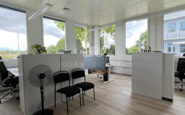 Office - image - 6