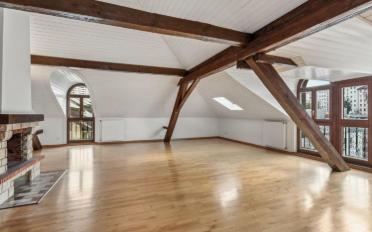 Attic flat 5.5 rooms - image - 1
