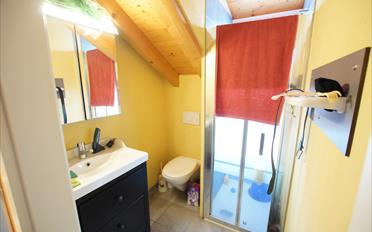 Residential building 20.5 rooms - image - 17