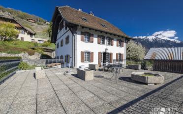 Einfamilienhaus 8.5 Zimmer - image - 1