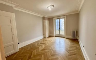 Apartment 8 rooms - image - 11