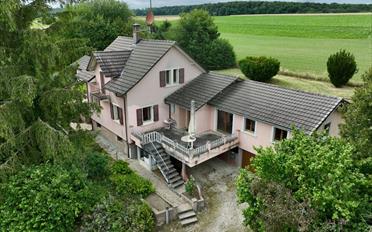 Einfamilienhaus 6.5 Zimmer - image - 1