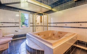 Einfamilienhaus 8.5 Zimmer - image - 13