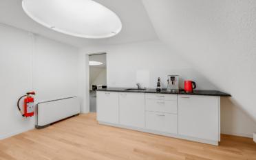 Office - image - 4