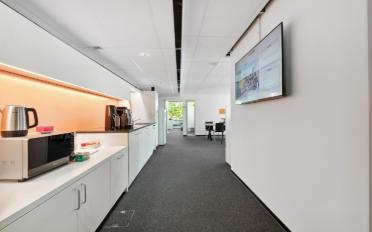 Office - image - 10