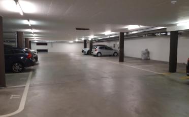 Covered parking place bike - image - 1