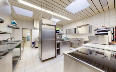 Commercial - image - 9