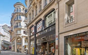 Commercial - image - 3