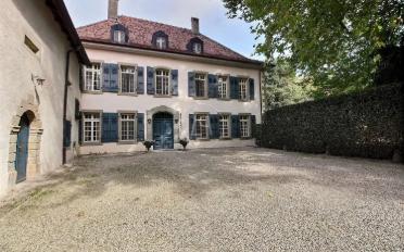 Single house 13 rooms - image - 1