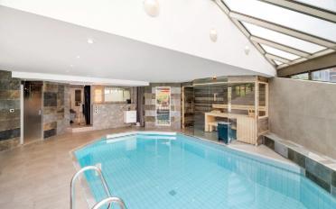 Villa 9.5 pièces - image - 12
