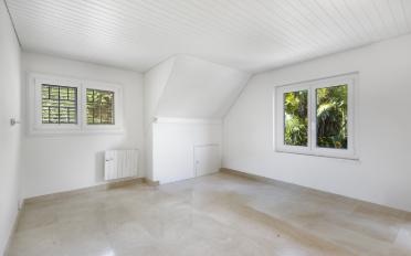 Villa 8.5 rooms - image - 10