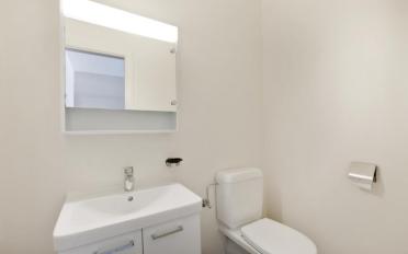 Furnished flat 4 rooms - image - 9