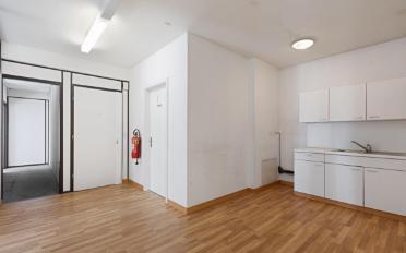 Office - image - 4
