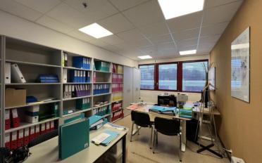 Bureau 18 pièces - image - 11