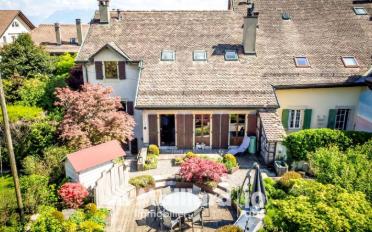 Residential building 10.5 rooms - image - 2