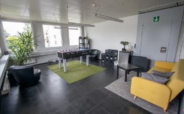 Office - image - 4