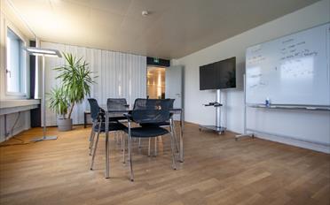 Office - image - 1