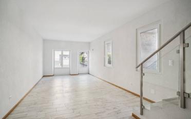 Mixed use property - image - 2
