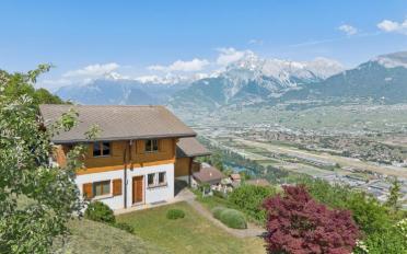 Chalet 5.5 pièces - image - 1