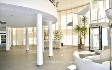 Office - image - 6