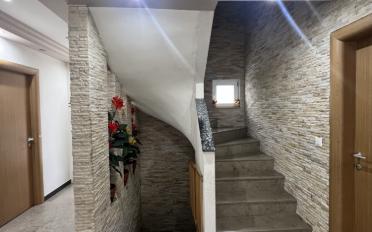 Villa 8.5 Zimmer - image - 11