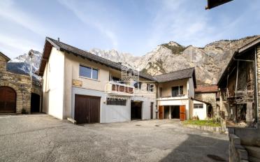 Residential building 4.5 rooms - image - 1
