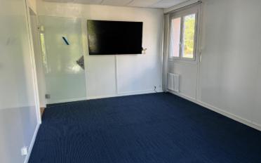 Office - image - 6