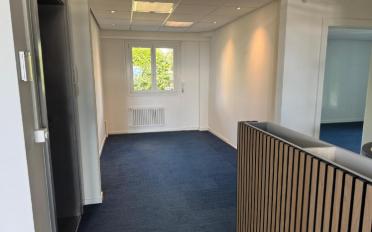 Office - image - 8