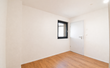 Apartment 4 rooms - image - 7