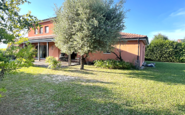 Single house 7 rooms - image - 1