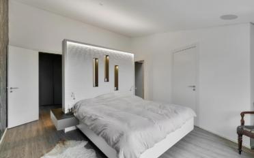 Villa 8.5 pièces - image - 8