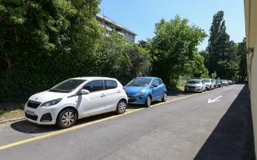offener Parkplatz ein Zimmer - image - 1