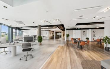 Commercial - image - 4