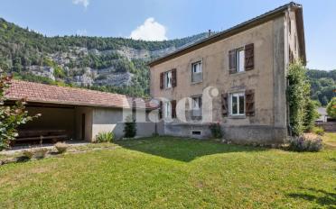 Villa 10.5 pièces - image - 10