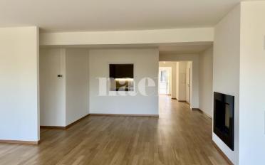 Apartment 6 rooms - image - 3