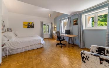 Villa 10.5 pièces - image - 10
